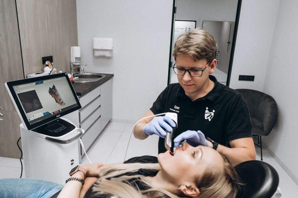 Тривимірний знімок щелепи, що дозволяє стоматологу максимально точно діагностувати та планувати лікування