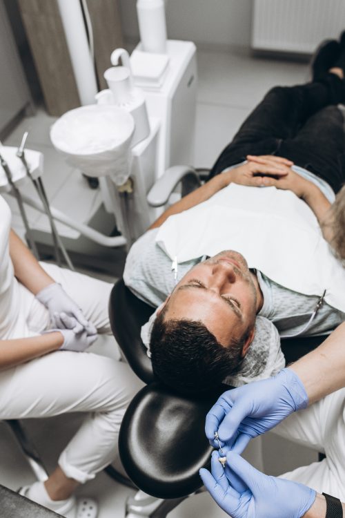 Вдалення зубів, видалення кісти зуба, пластичні операції, операції щелепно-лицевої ділянки, відновлення зубів